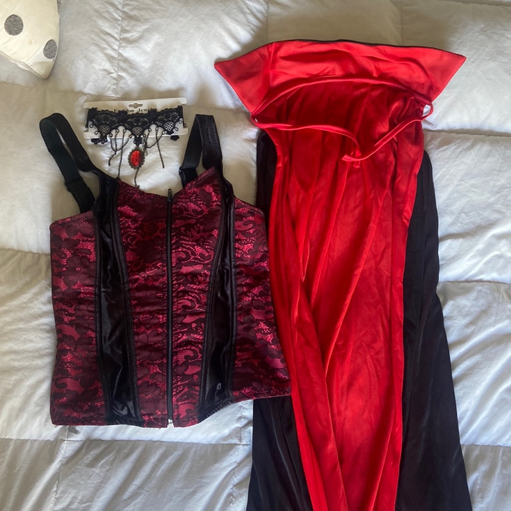Vampire costume with corset cape and choker